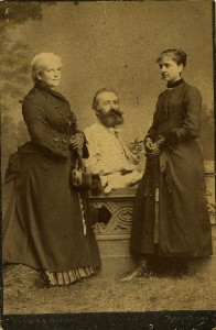 Hasdeu, sotia si Iulia in 1886 la Amsterdam