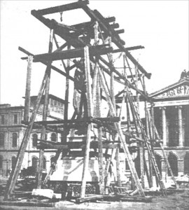 Instantaneu din perioada edificarii monumentului